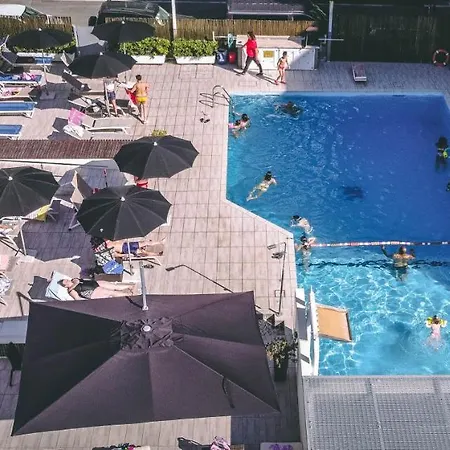 Отель Eurhotel 3*
